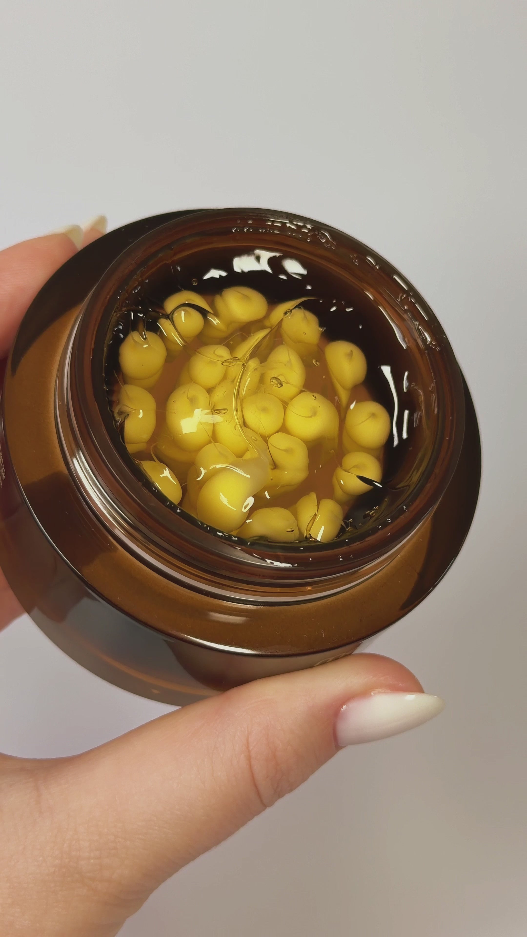 Carregar vídeo: Medicube Deep Vita C Capsule Cream