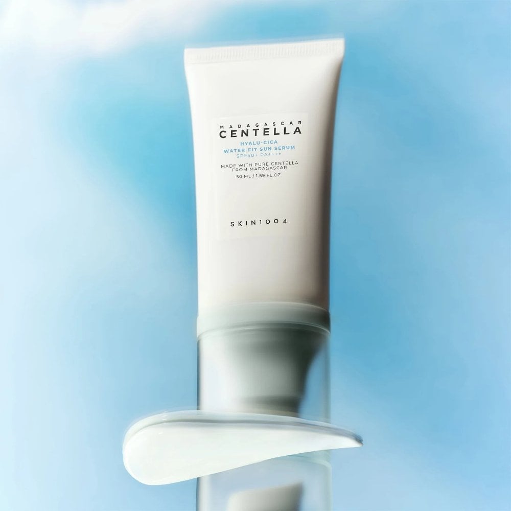 SKIN1004 - Madagascar Centella Hyalu - Cica Water - Fit Sun Serum SPF50+ PA++++ 2unidades - San Ha Co